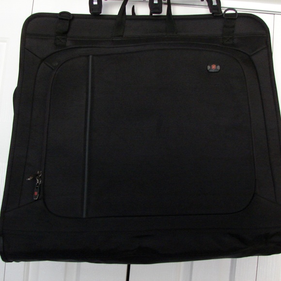 victorinox suit bag